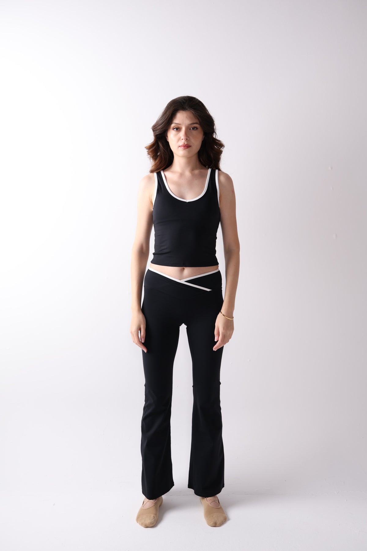 black tank